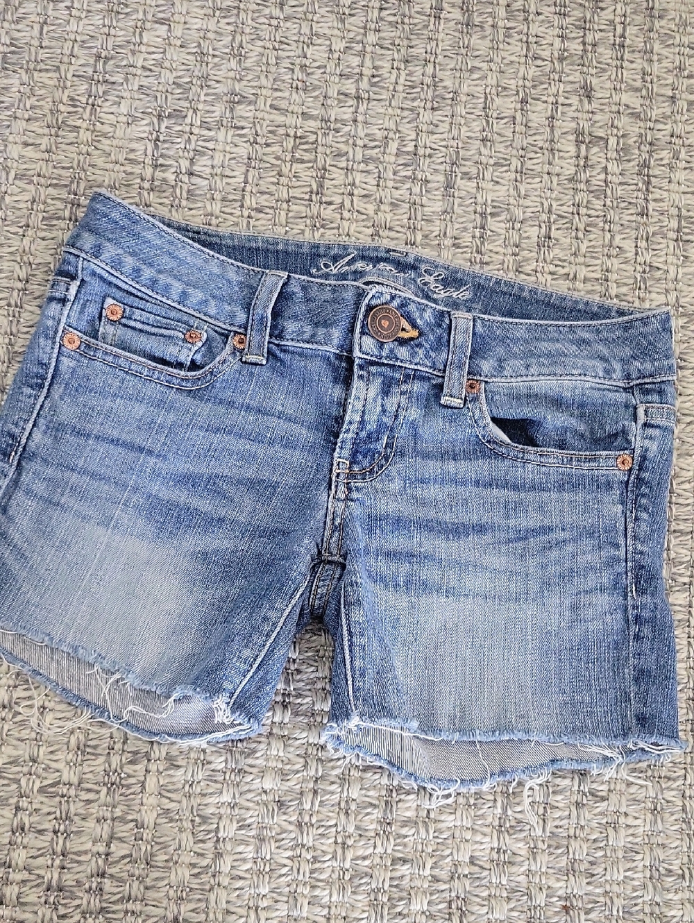 American Eagle Outfitters Light Blue Denim Cutoff Shorts 00
